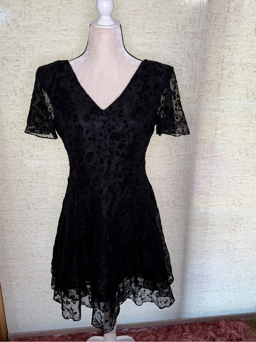 Black Floral Lace V-Neck Mini Dress